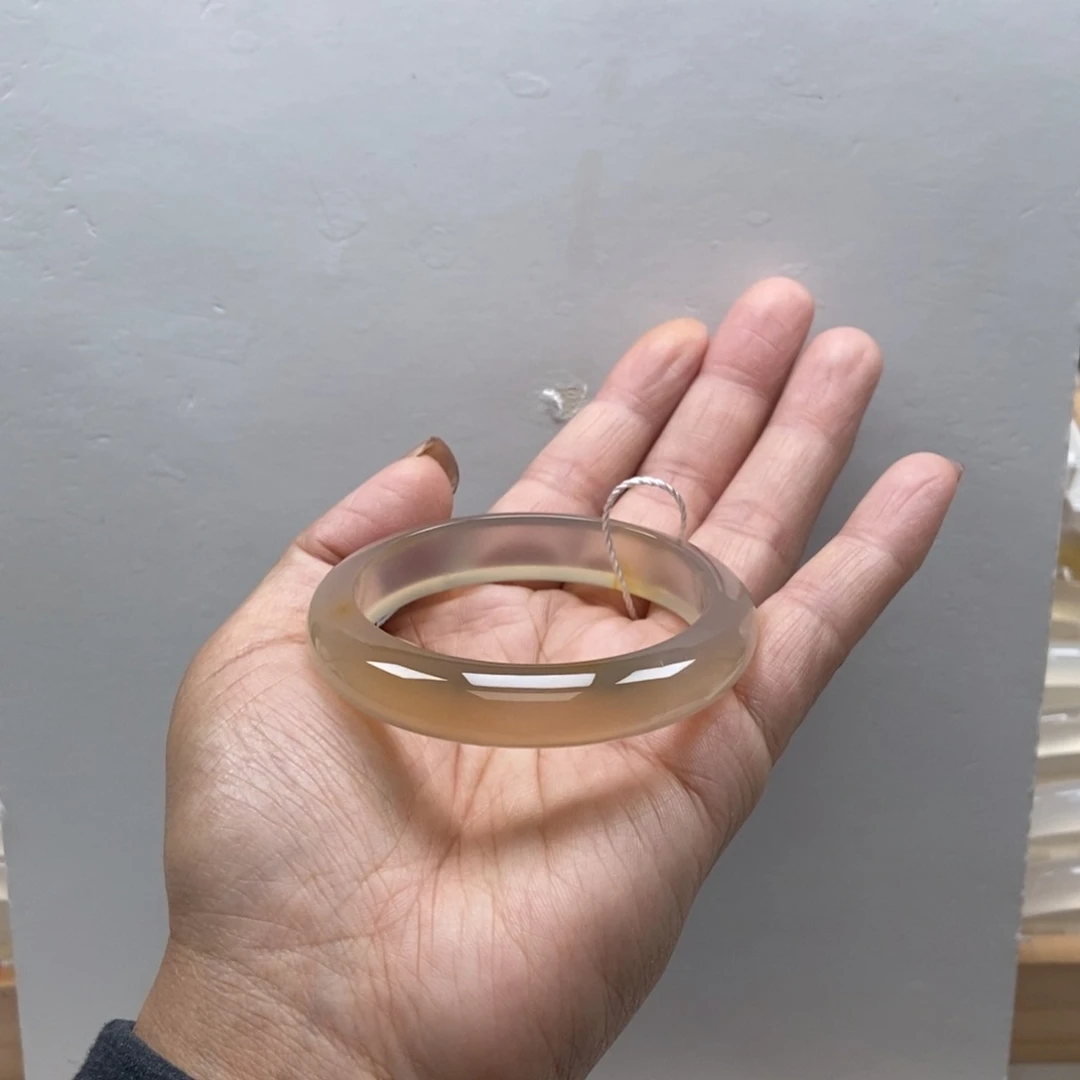 玛瑙/玉髓手镯未镶嵌纹理，俏色，草花纹