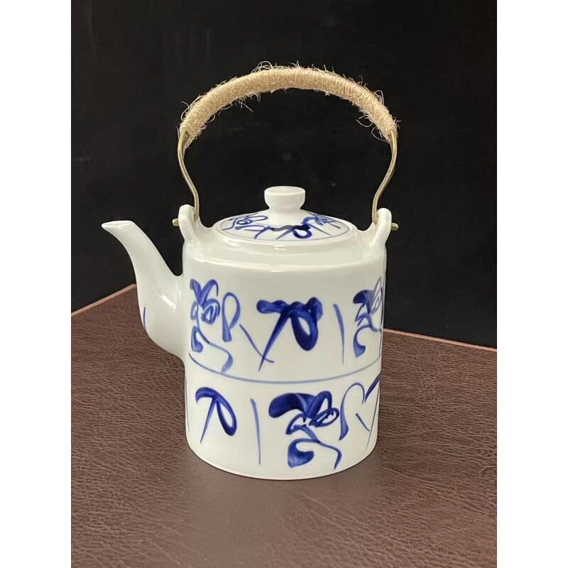 景德镇釉下彩青花手绘老茶花刀字纹陶瓷茶壶
