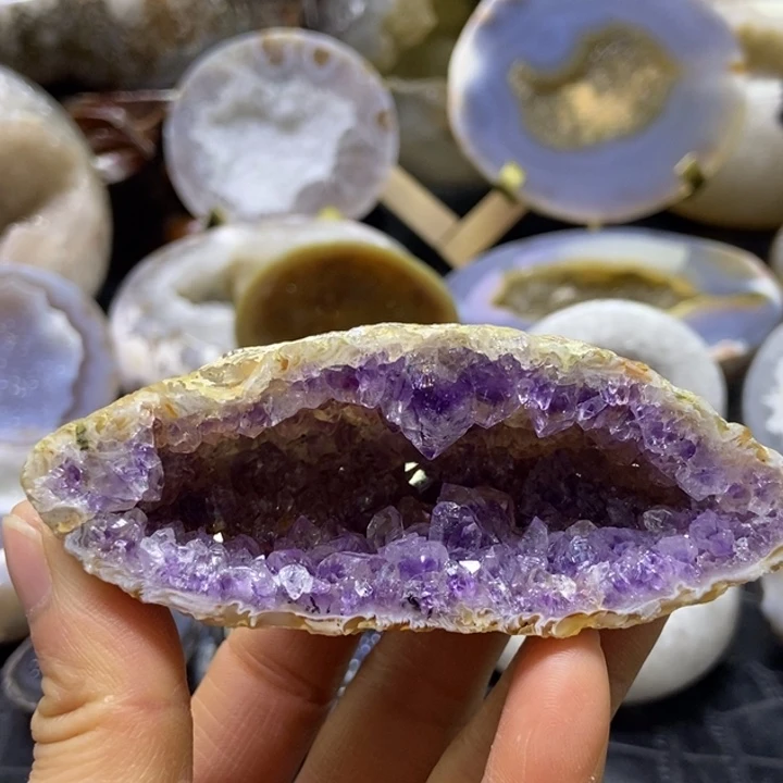 水晶未镶嵌珠宝半成品紫晶洞