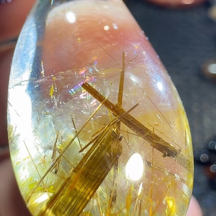 未镶嵌颈饰水晶就****。