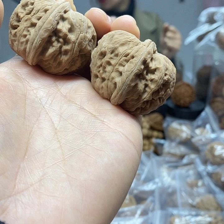 文玩核桃把件43平谷元宝尖黄