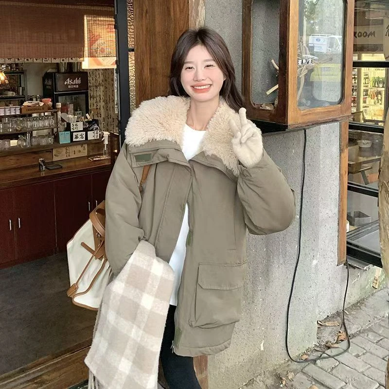 Y135区88519卡其色外套纯色宽松型厚款棉服