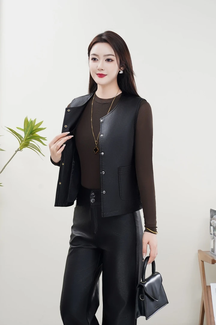 秋冬季韩版百搭新款海宁皮衣短款时尚气质显瘦洋气皮夹克马甲外套