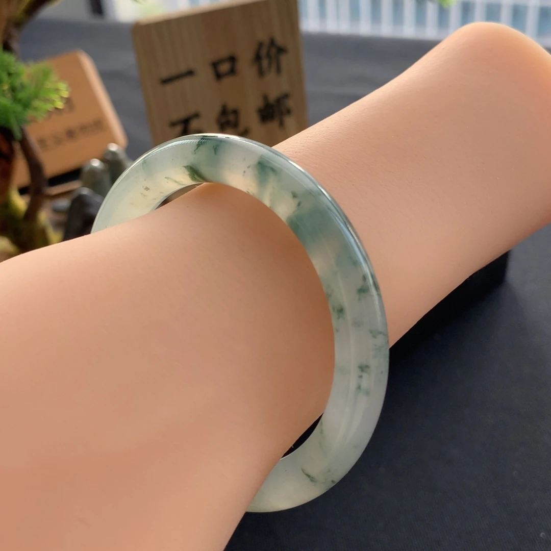 翡翠未镶嵌手镯53圆条冰飘花