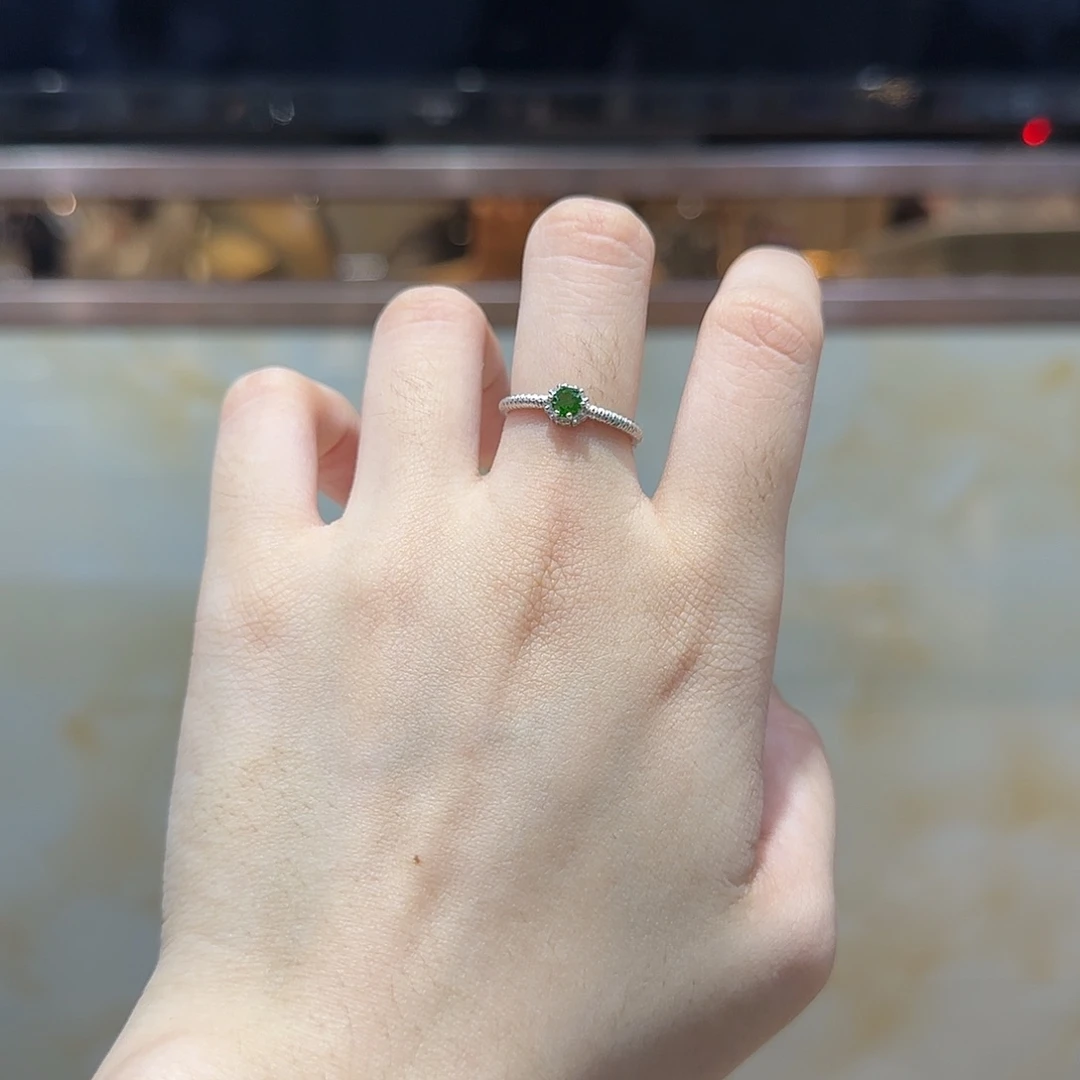 银S925镶嵌透辉石戒指透辉石戒指