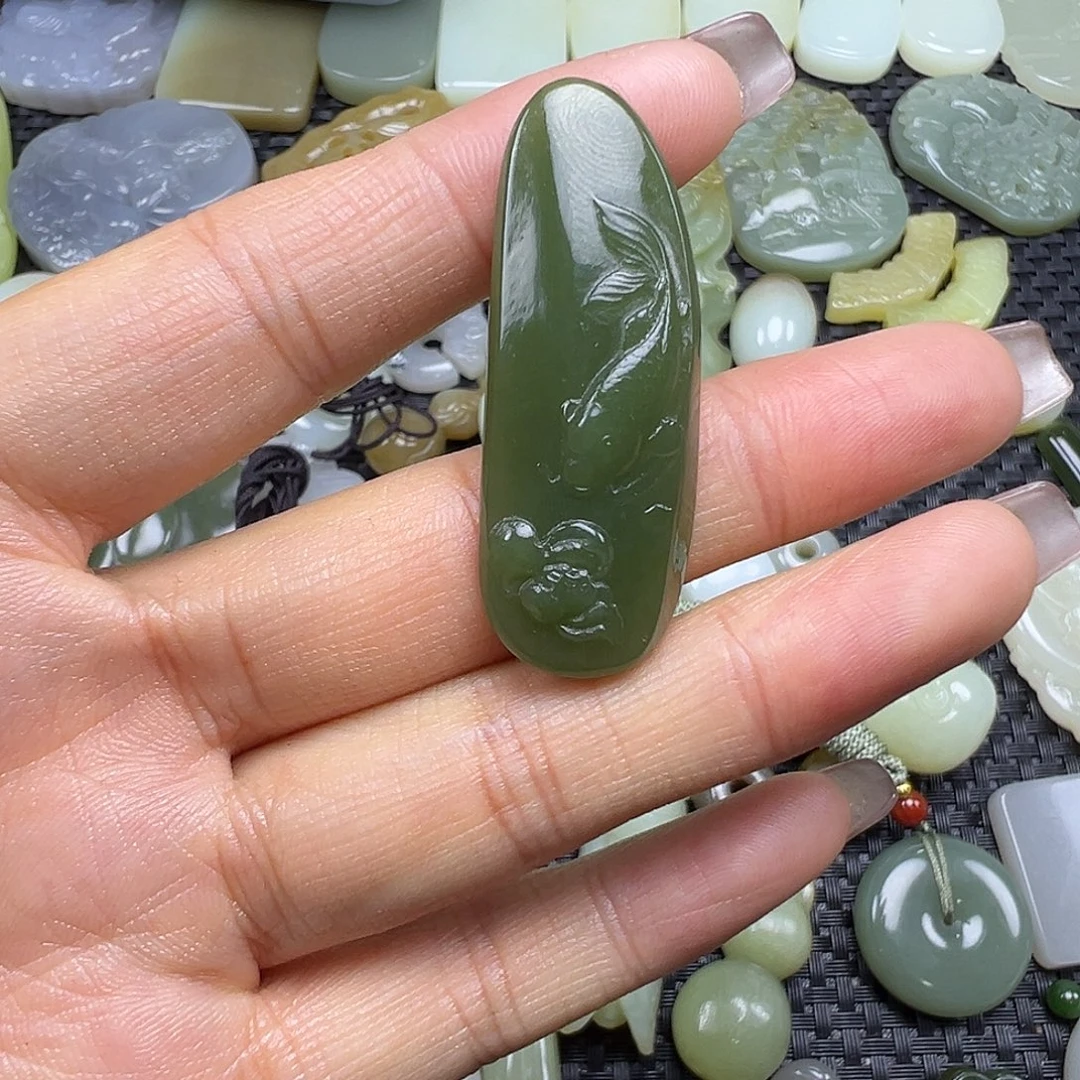 和田玉未镶嵌颈饰买断价，不退不换