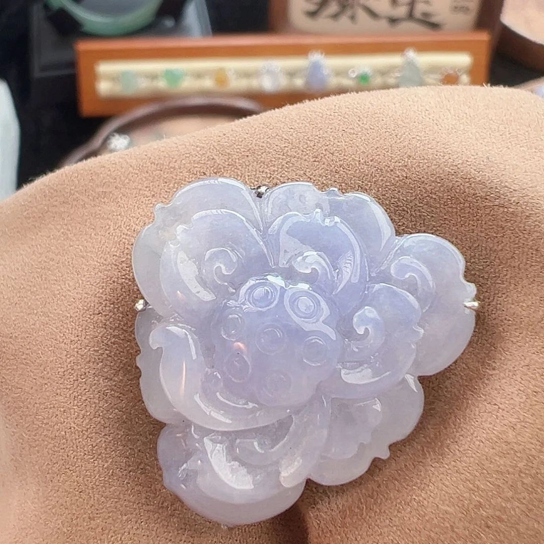 翡翠18K金镶嵌吊坠(赠链)