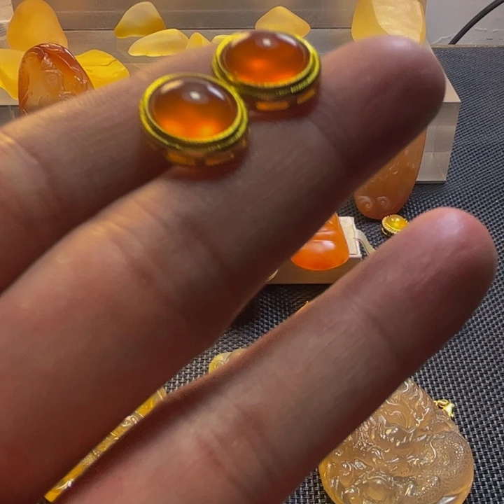 浅***沫石英质玉吊坠未镶嵌