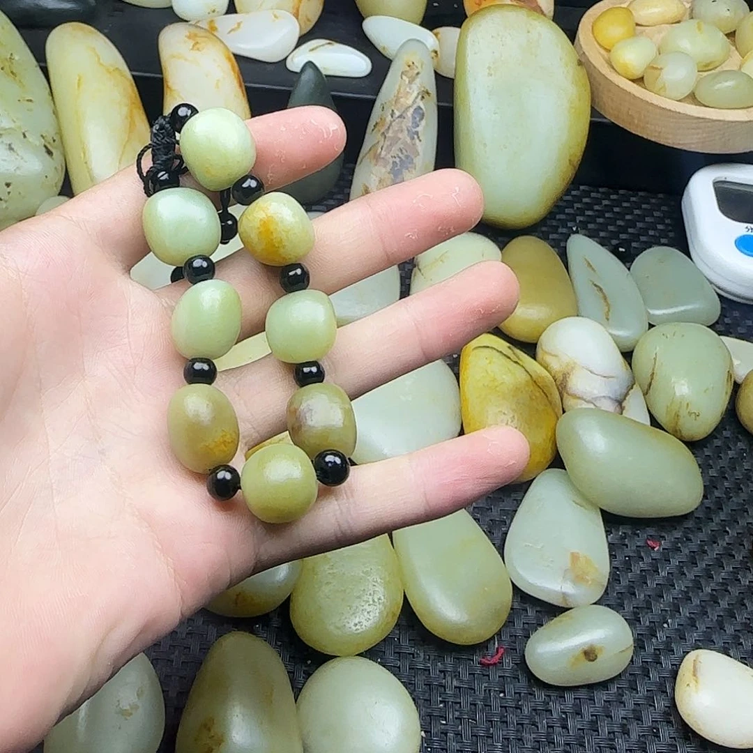 和田玉未镶嵌珠宝半成品