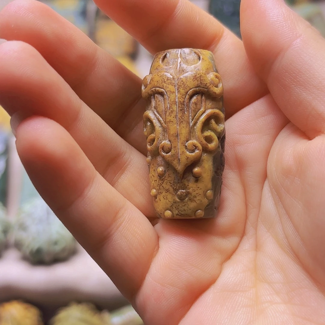 迦***店岫岩河磨玉（透闪石质玉）未镶嵌挂件