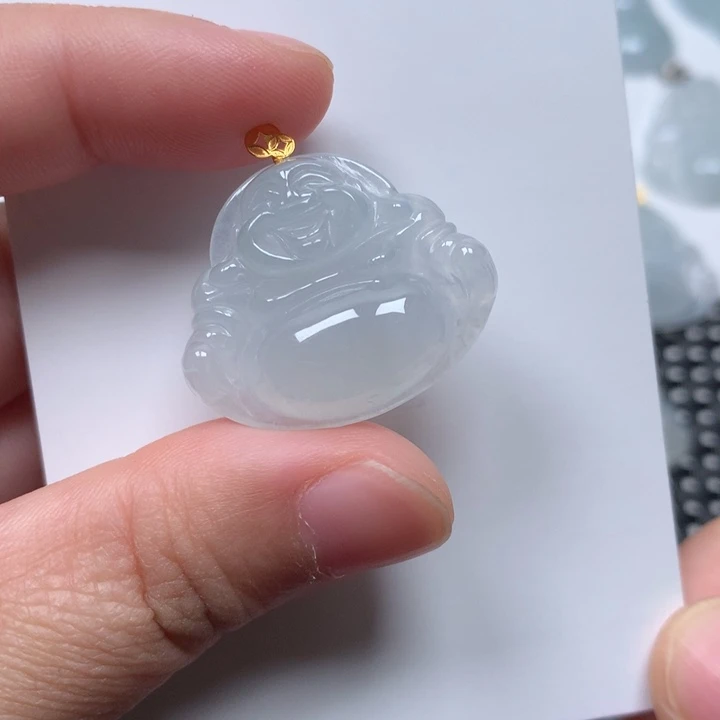翡翠未镶嵌颈饰佛公