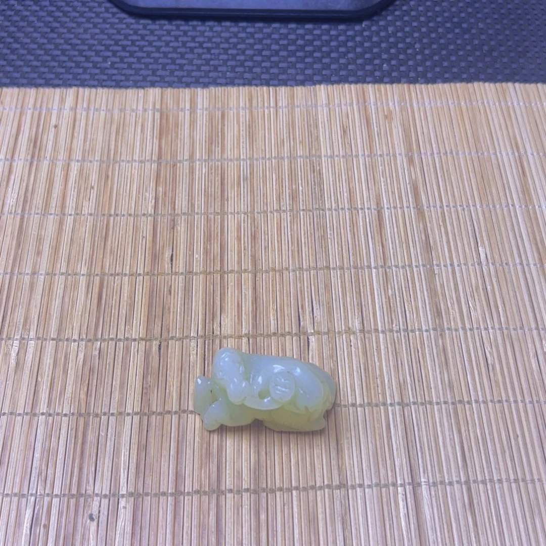 未镶嵌和田玉挂件