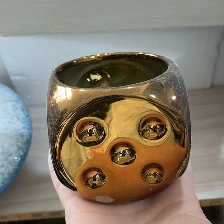 摆件陶盆有孔 瑕疵介意勿拍