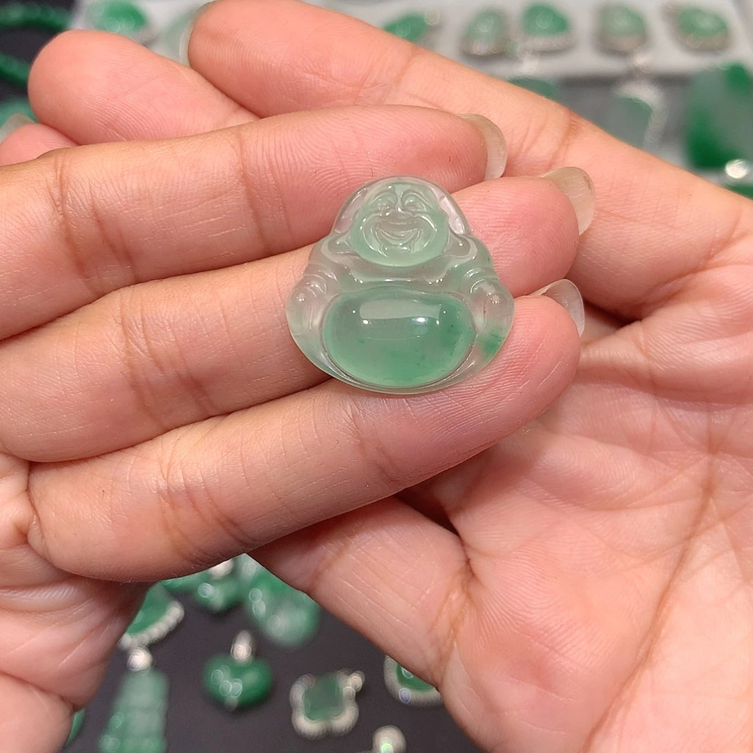 颈饰银S925镶嵌石英质玉（非洲翠）