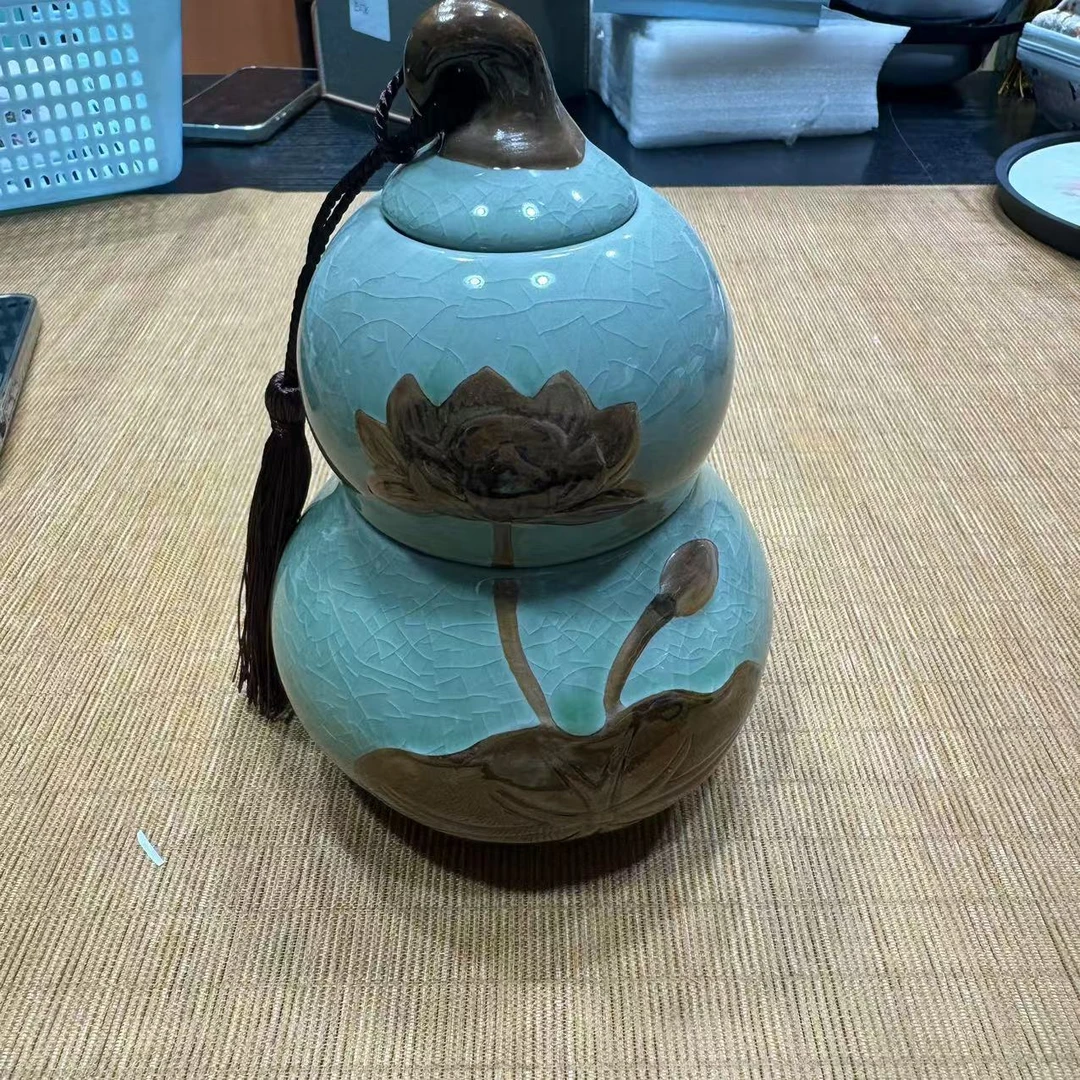 E306-小号哥窑葫芦莲花茶叶罐（梅子绿）