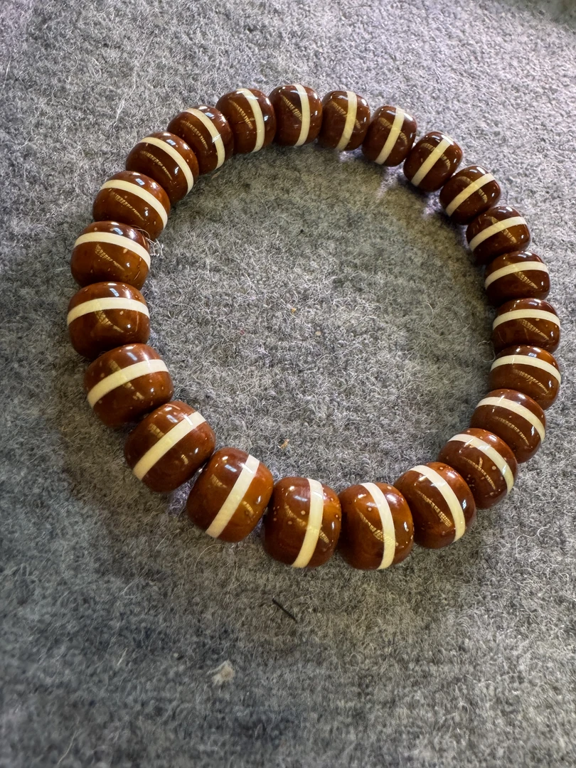 9mm实心鼠镶嵌牙牙款手串