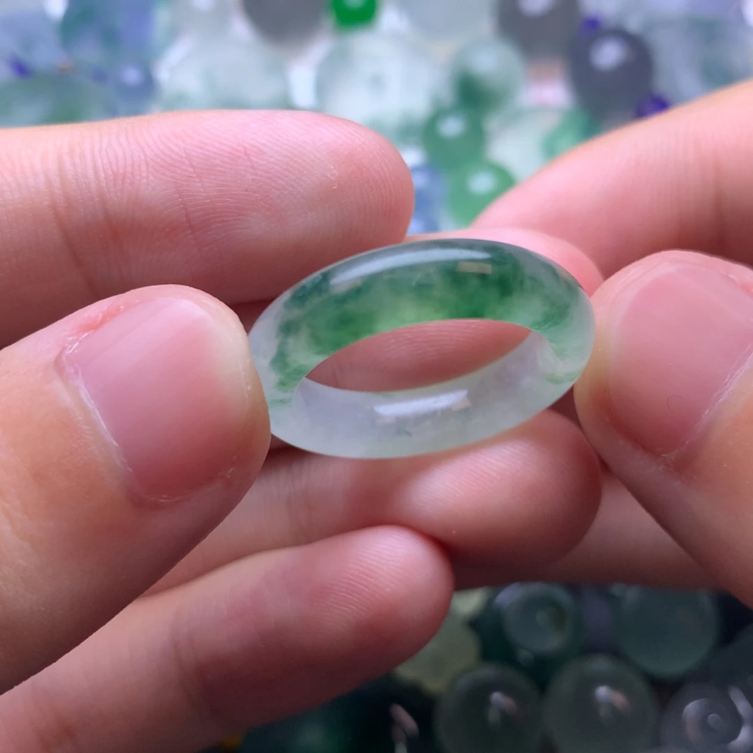 定制翡翠未镶嵌挂件