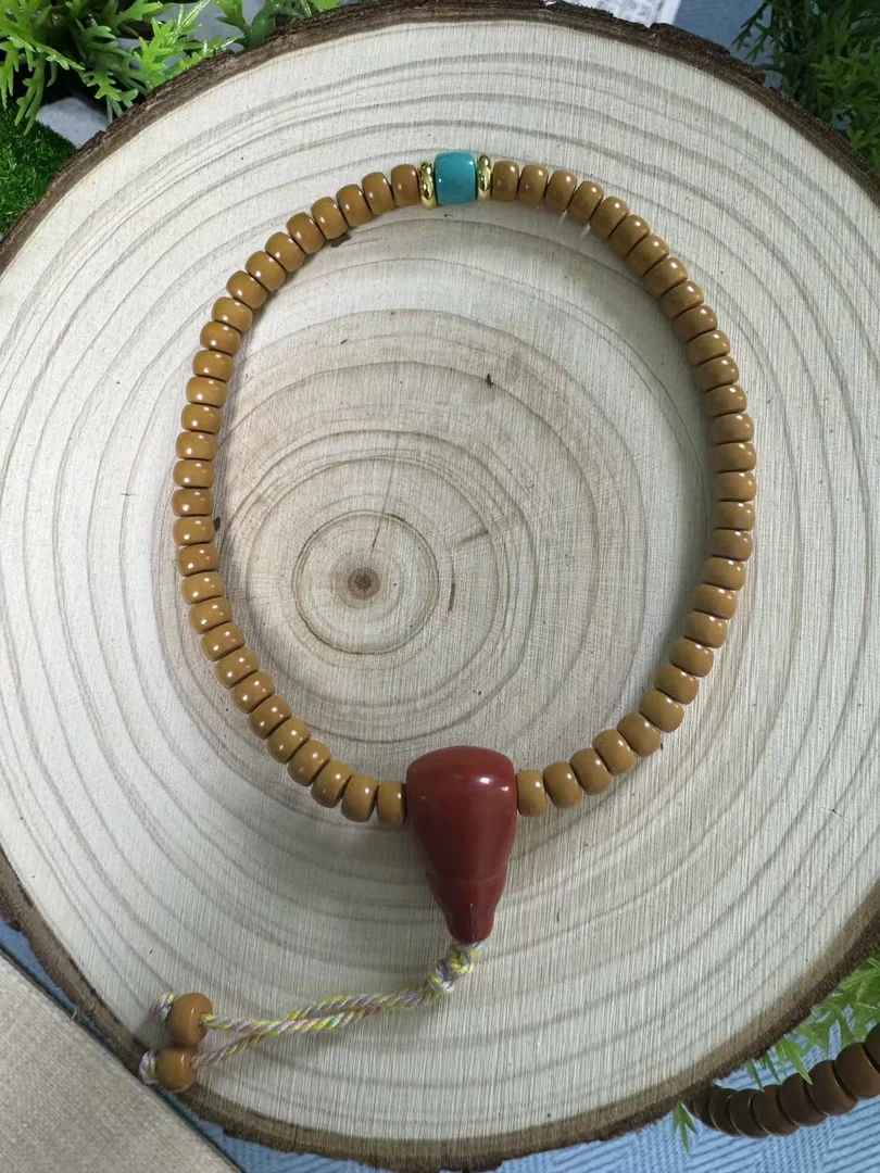 5.0满配清水核尖手串SSS