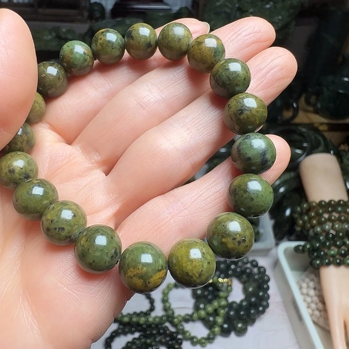 未镶嵌蛇纹石玉手串1.0cm