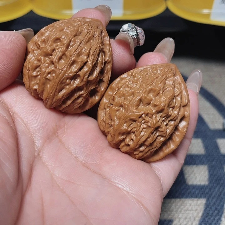 文玩核桃把件老*金牛36