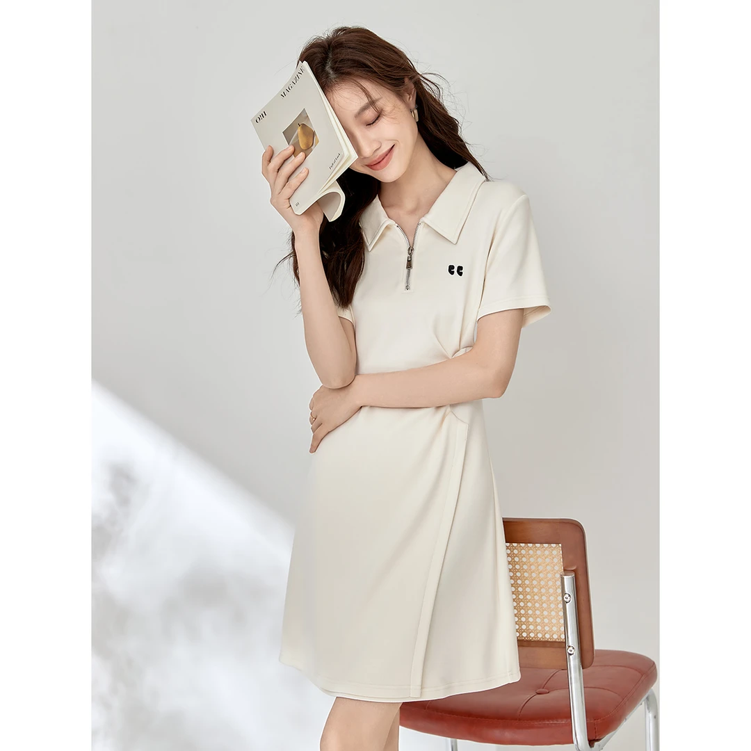 沫晗依美2025夏季新款休闲设计感不规则气质收腰Polo连衣裙女2538