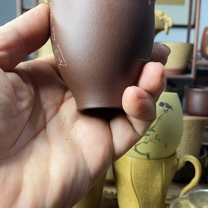 御***瀟茶杯紫砂紫泥全新泥绘主人杯。