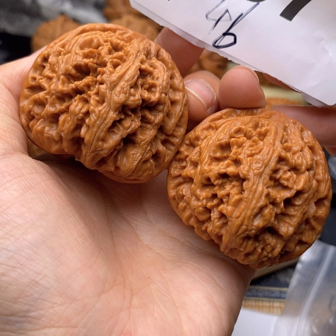 文玩核桃把件637号46粗筋