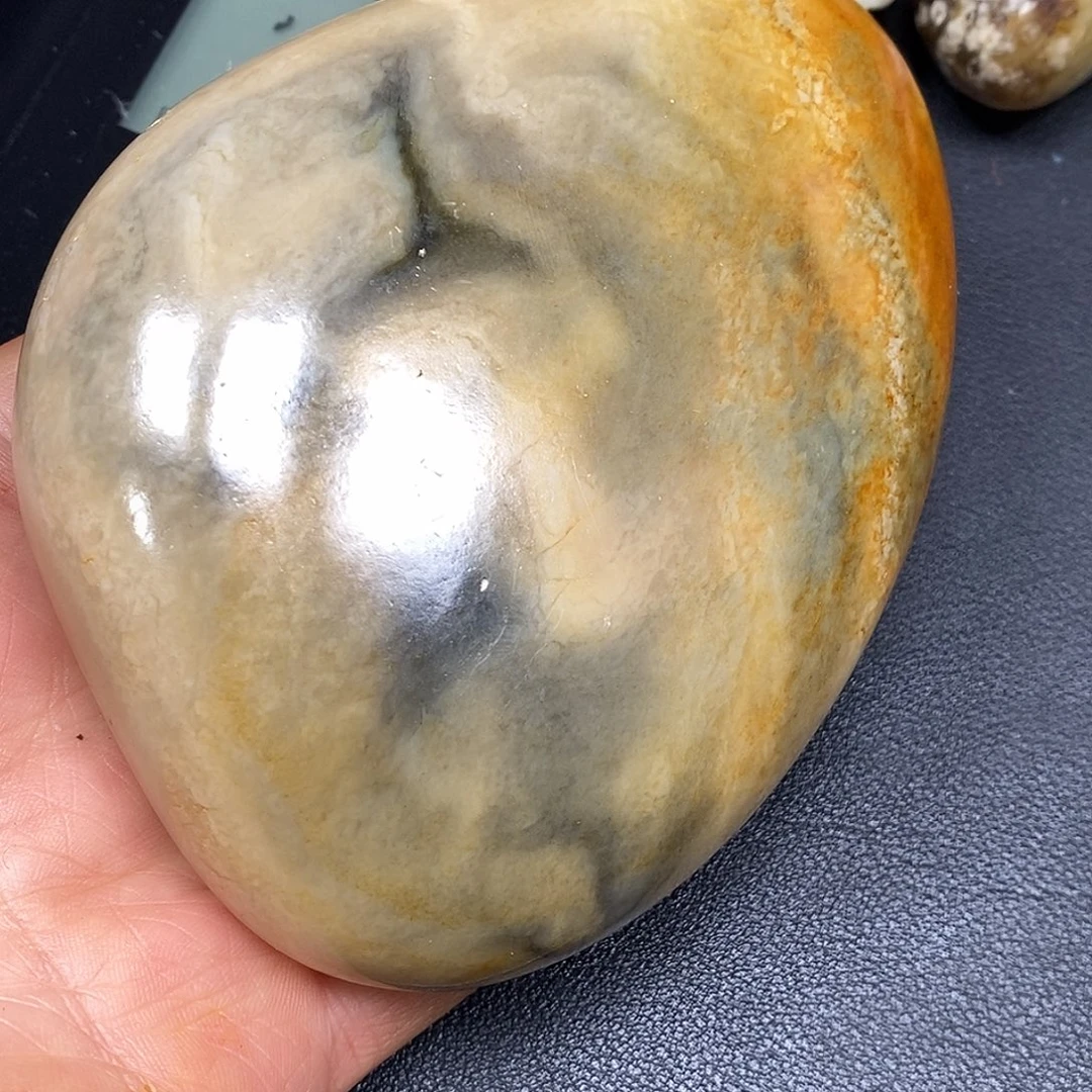 和田玉未镶嵌珠宝奇石