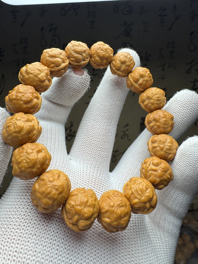 猴头核桃精品雕刻禅宗大蟾王