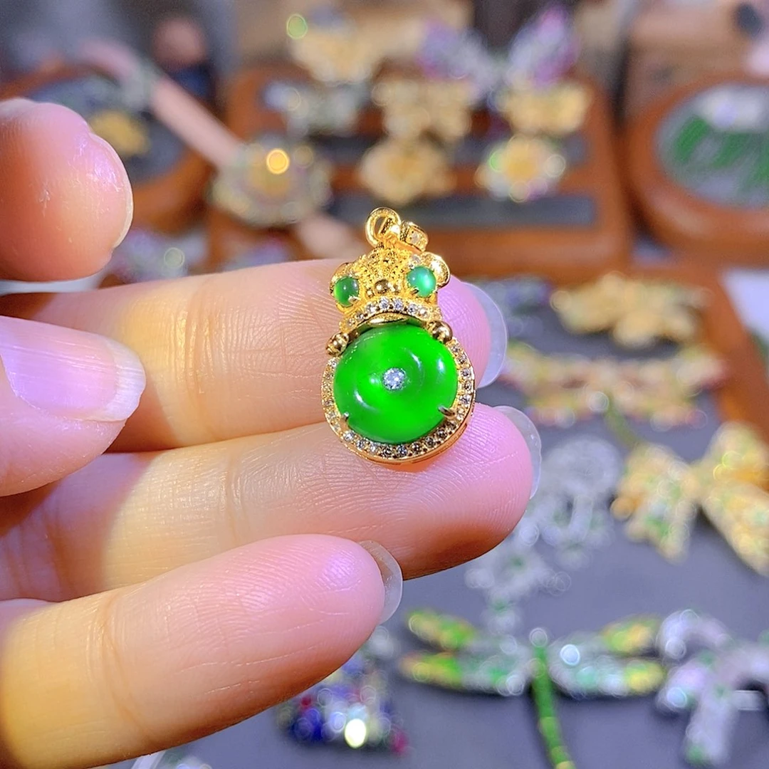 颈饰银S925镶嵌翡翠