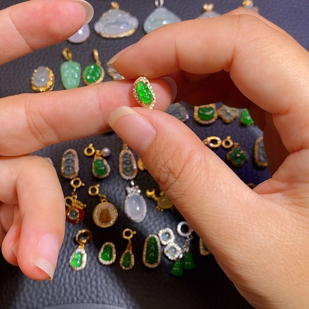 翡翠银S925镶嵌颈饰