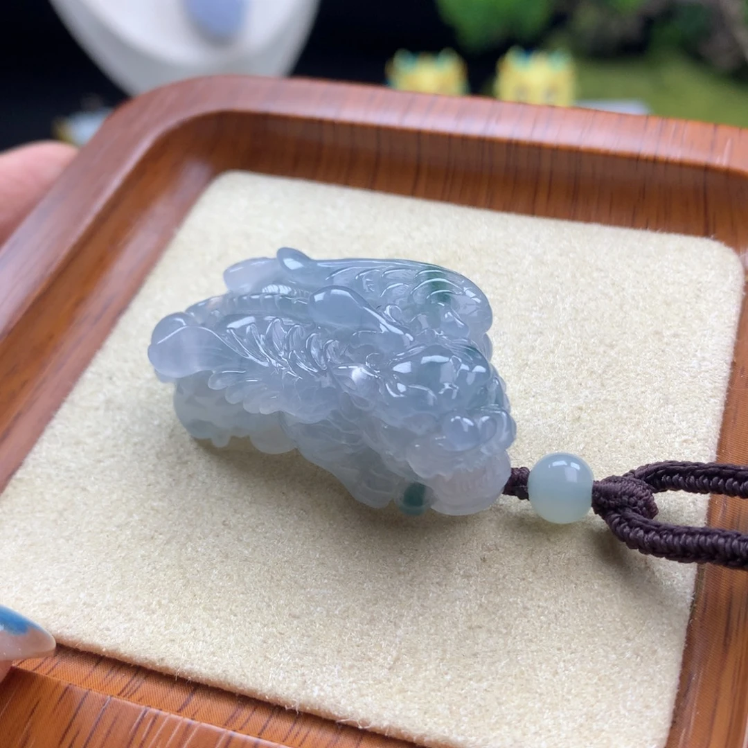 翡翠未镶嵌颈饰41