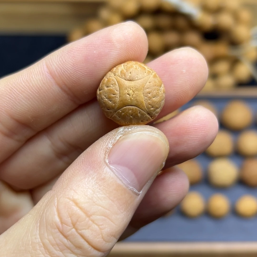 j***.凤眼菩提吊坠17+麒麟眼