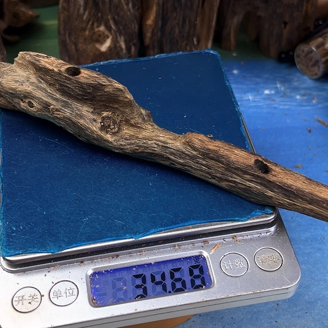 香料绿奇楠虫漏白棋34克