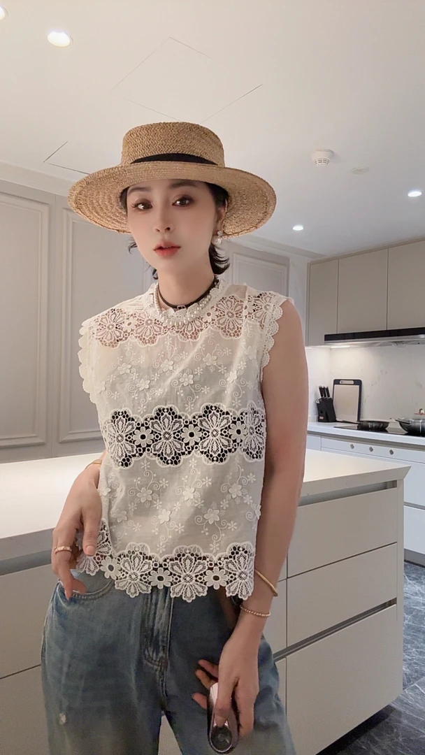 FANYE 2025夏季新款设计感蕾丝微透无袖背心 25312