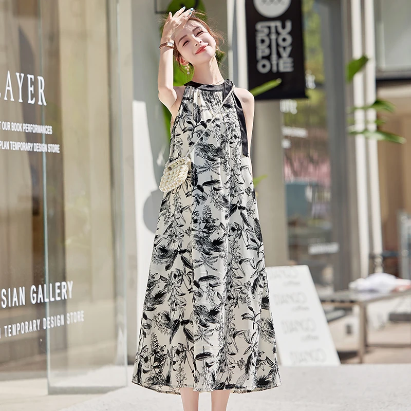 水墨画挂脖无袖连衣裙女夏季2025新款复古洋气清冷感宽松显瘦长裙