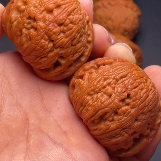 文玩核桃把件秦岭山脉核桃
