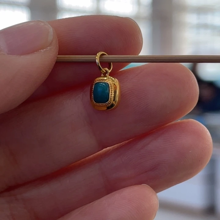 绿松石18K金镶嵌珠宝奇石