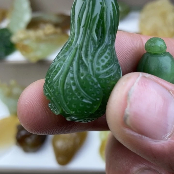 和田玉（碧玉）未镶嵌颈饰