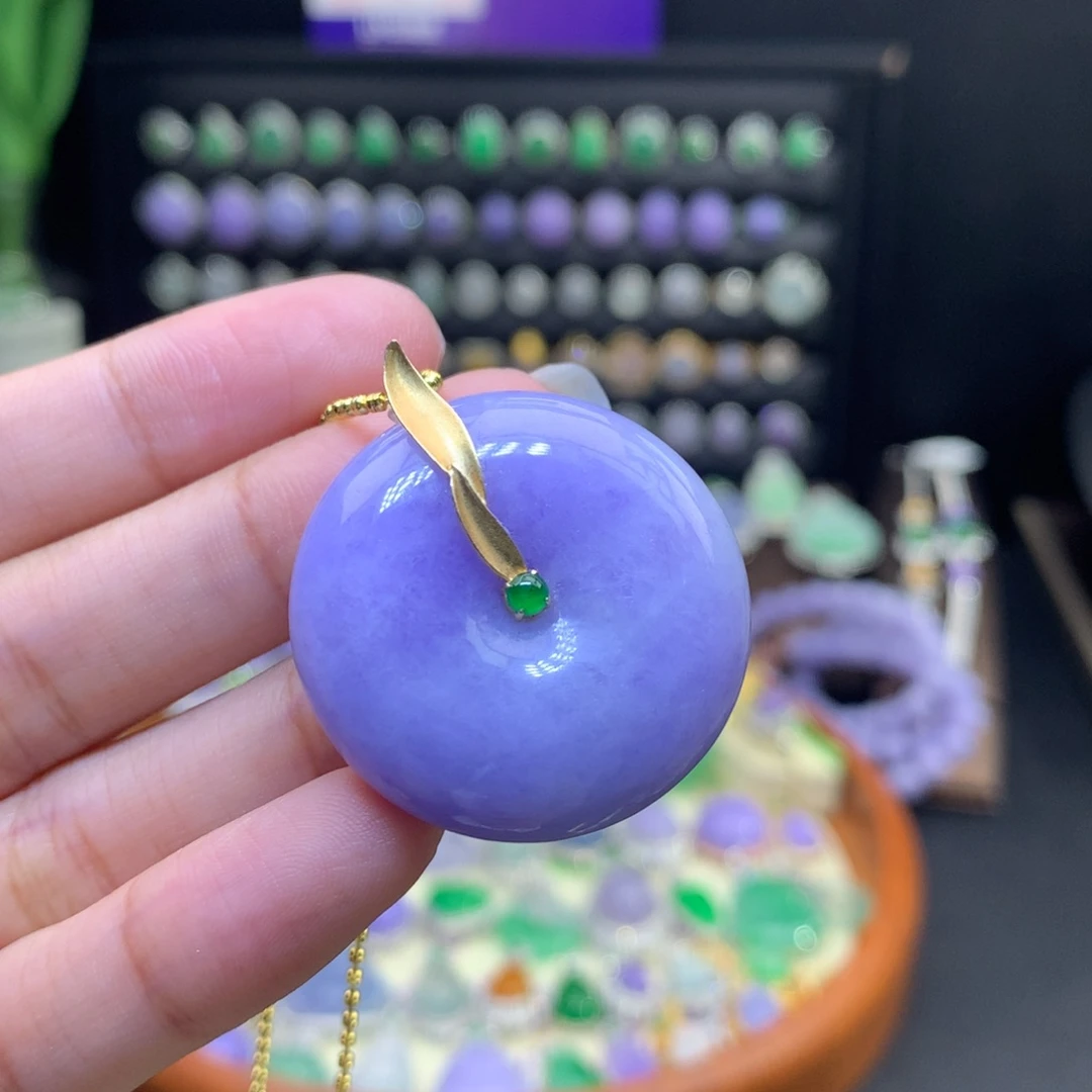 翡翠18K金镶嵌颈饰