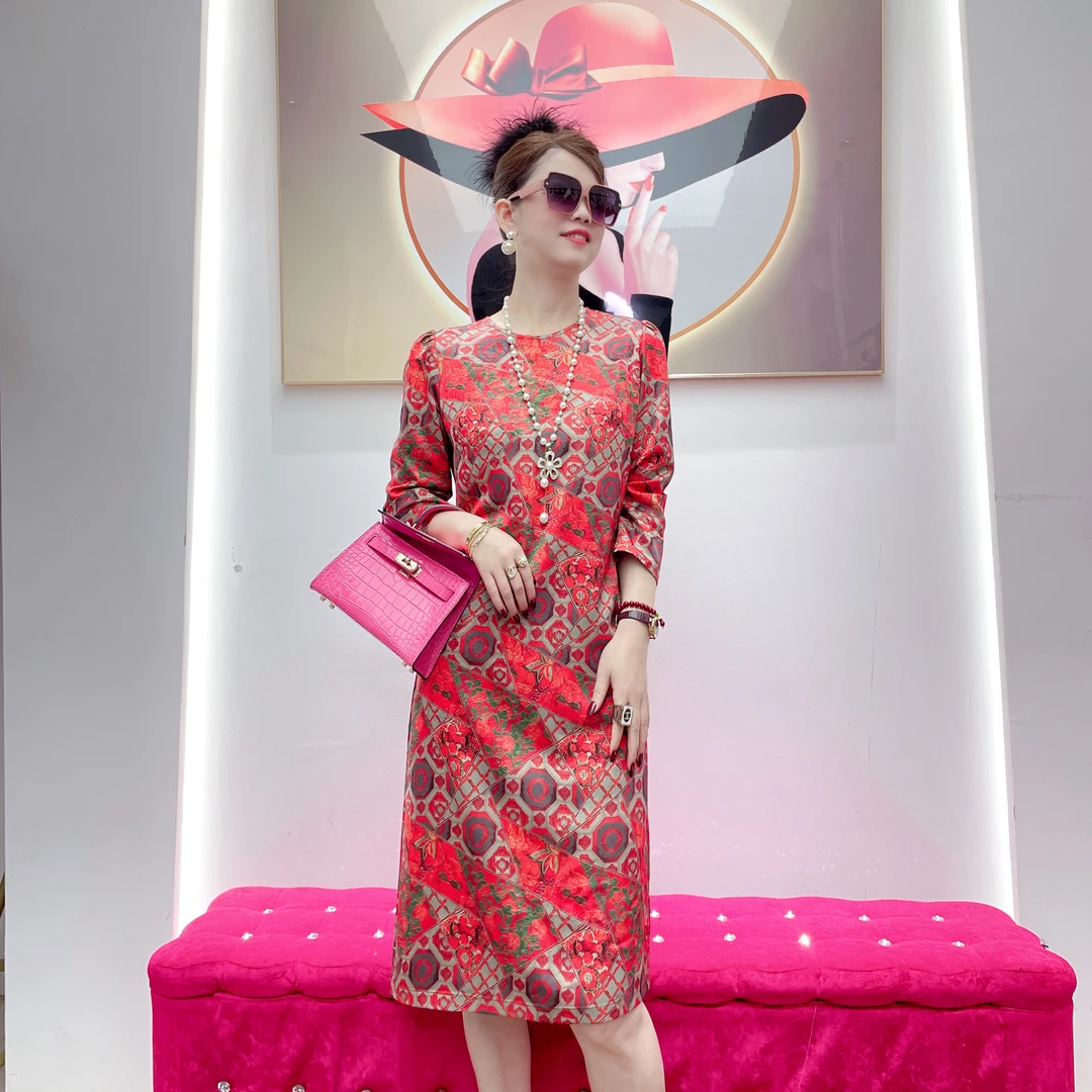 2026春夏新款高端大气上档次时尚百搭气质优雅修身显瘦A字连衣裙
