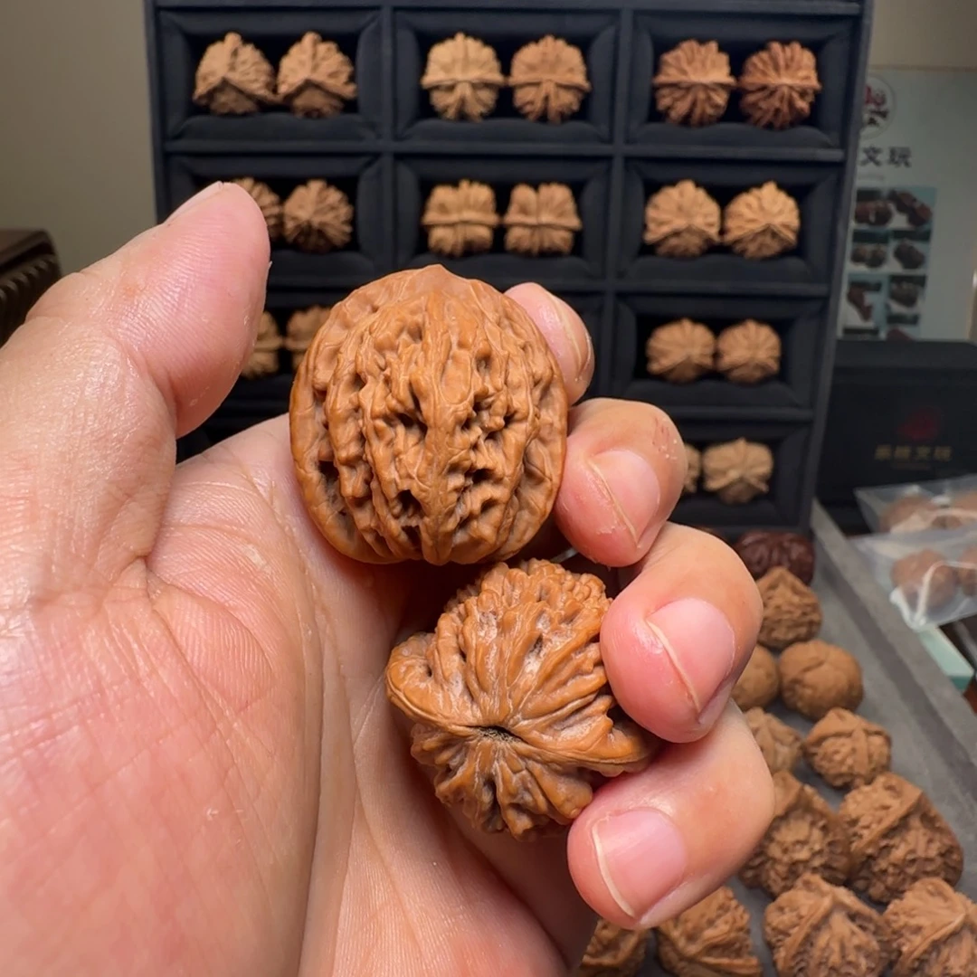 妖****文玩核桃吊坠堂上虎头
