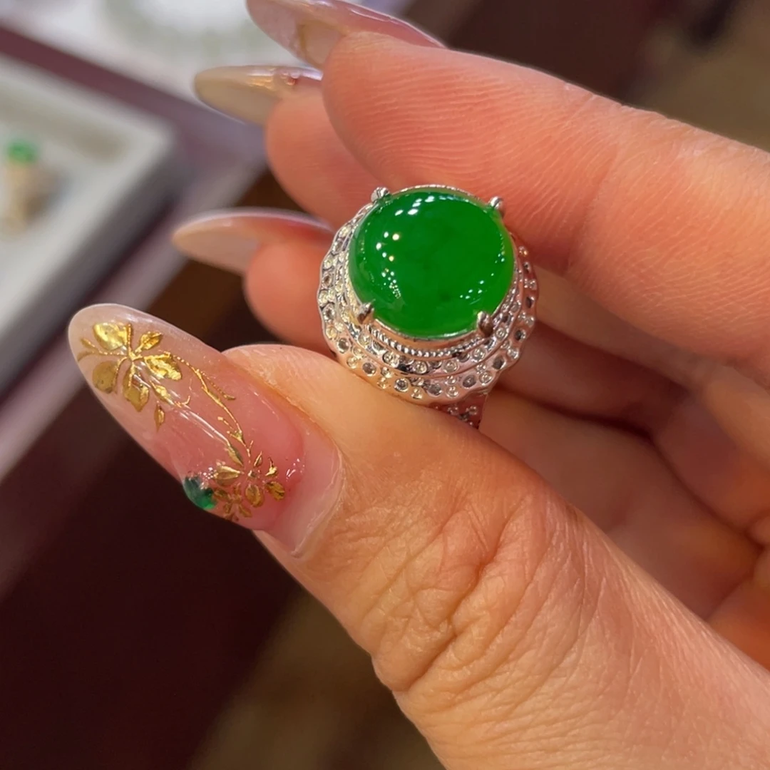 翡翠未镶嵌颈饰蛋面