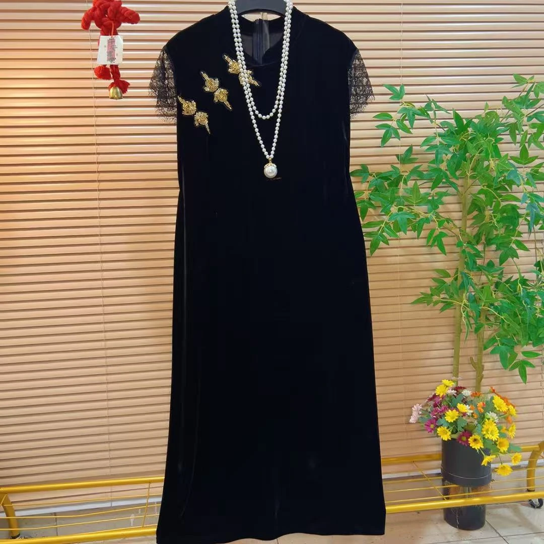 胖YY2025夏季新款新中式国风连衣裙优雅复古斜襟蕾丝拼接小黑裙