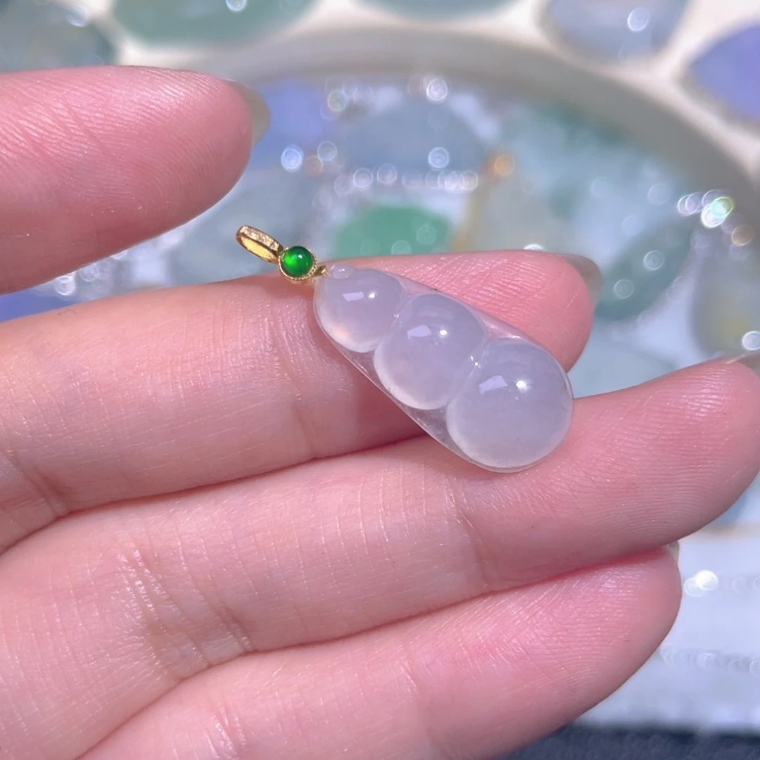 颈饰18K金镶嵌翡翠翡翠