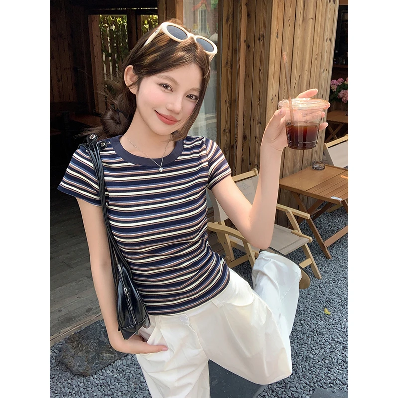 2209条纹正肩短袖t恤女2025夏季新款设计感辣妹修身小个子上衣