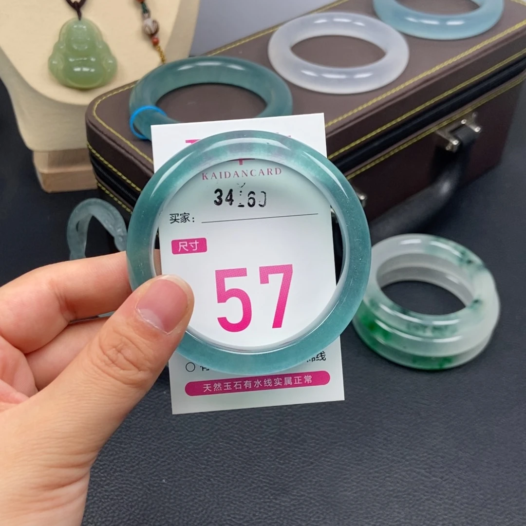 未镶嵌手镯石英质玉