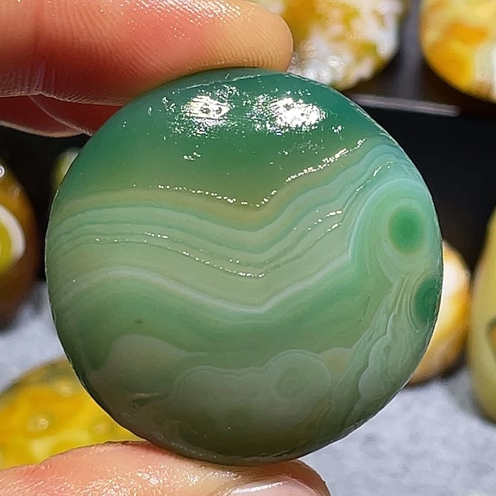 玛瑙/玉髓未镶嵌珠宝奇石