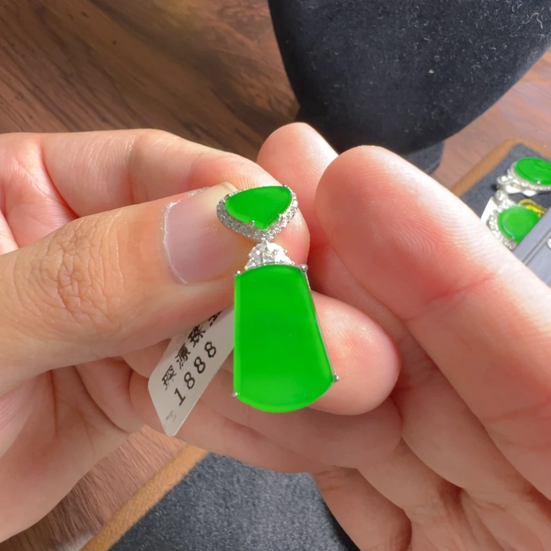 翡翠银S925镶嵌颈饰