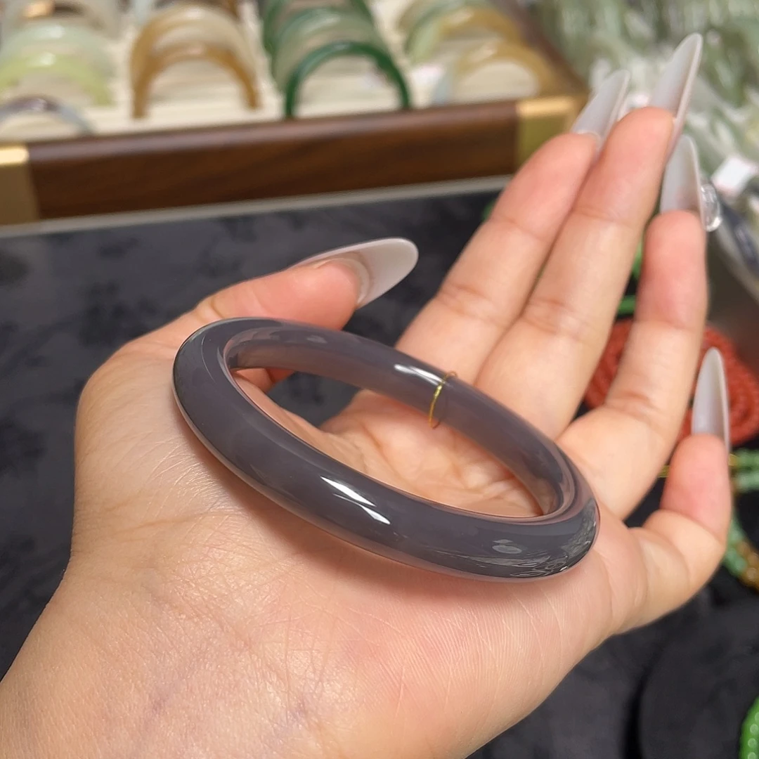 和田玉未镶嵌手镯浓紫